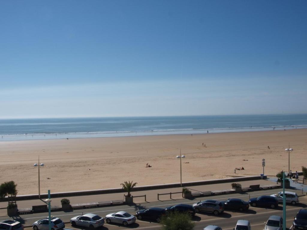Appartement 2 Chambres - Vue Mer - Parking Privé - Animaux Admis - FR-1-323-334