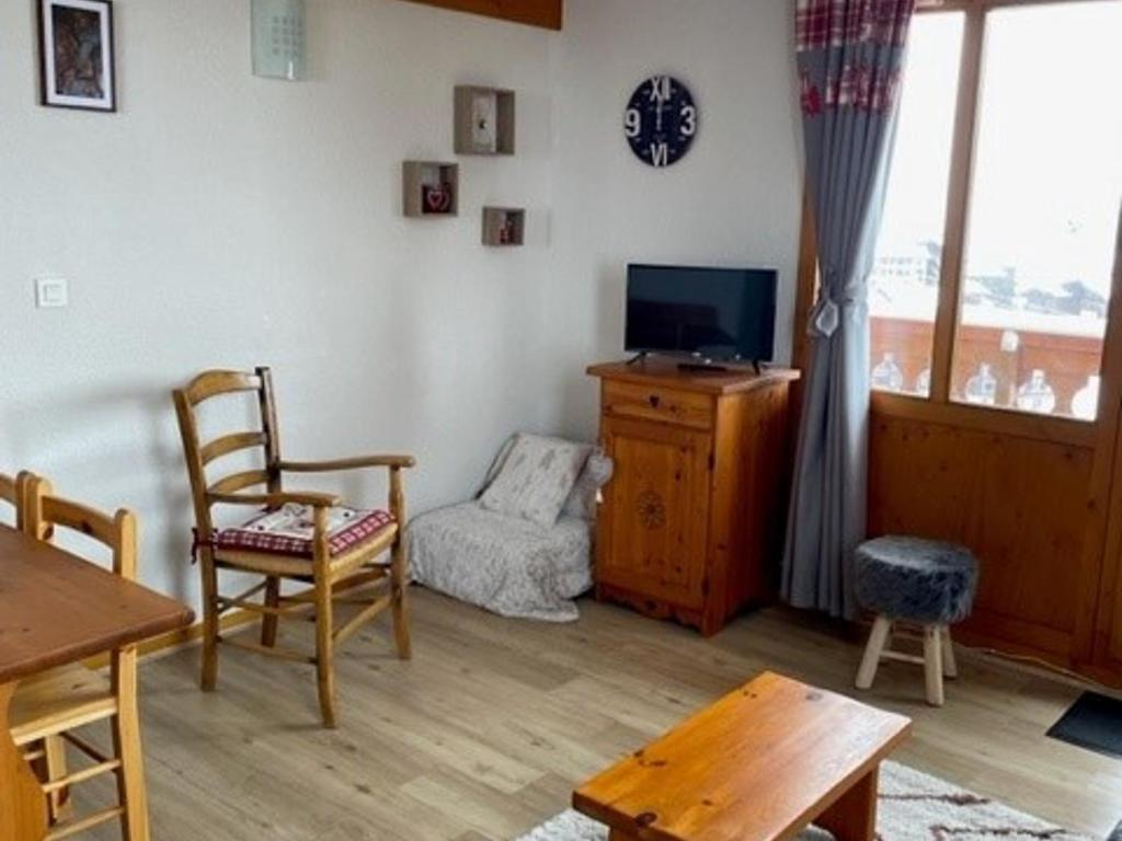 Appartement cosy proche pistes avec balcon et Wifi, animaux admis