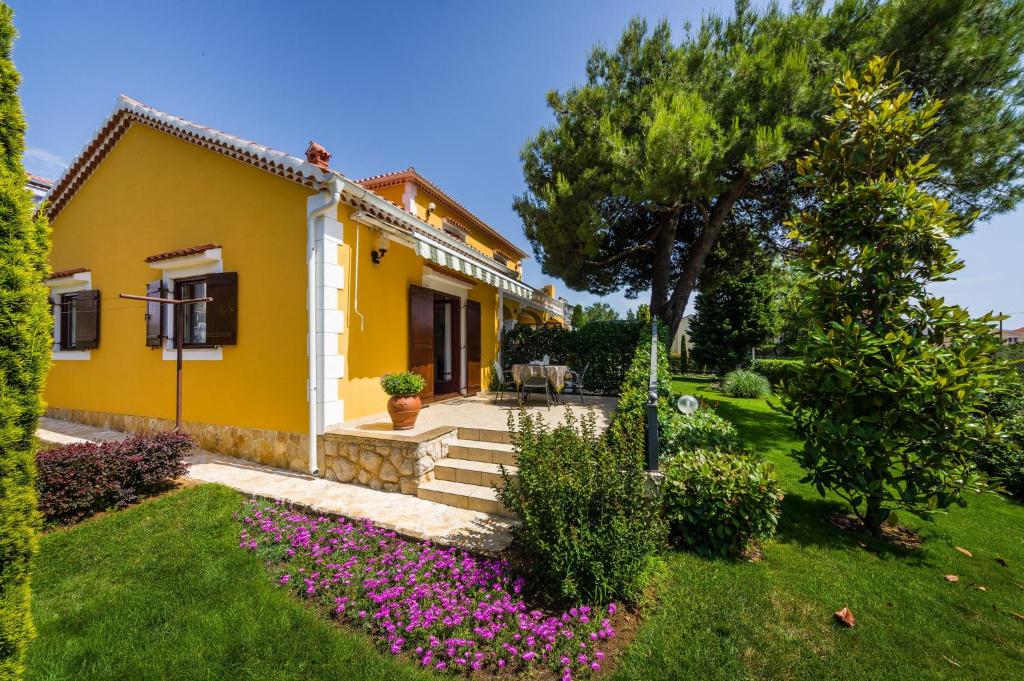 Vonkajšia záhrada v ubytovaní Apartments Stana