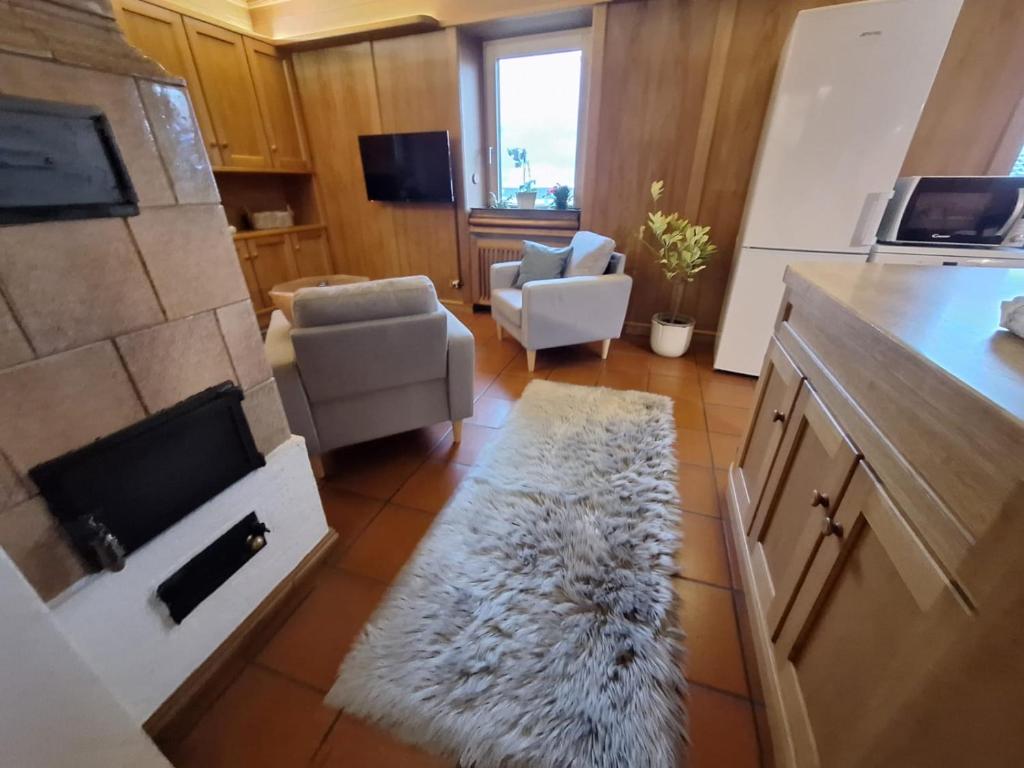 A kitchen or kitchenette at Villa Noce 2