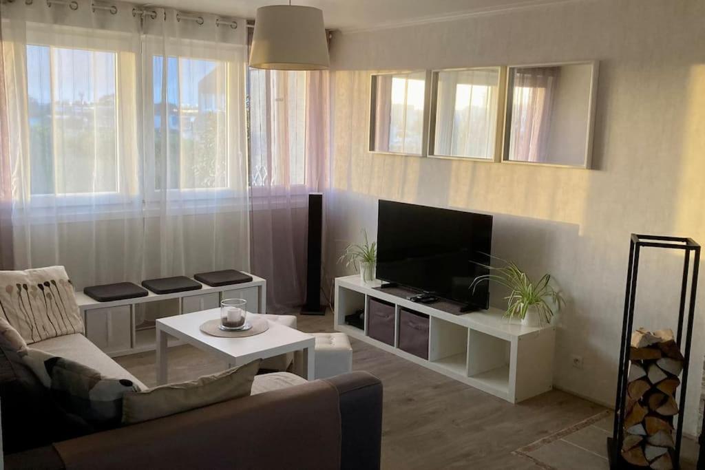 Gallery image of Cozy'Maisonnette * 2 pers Garden'Room in Guipavas