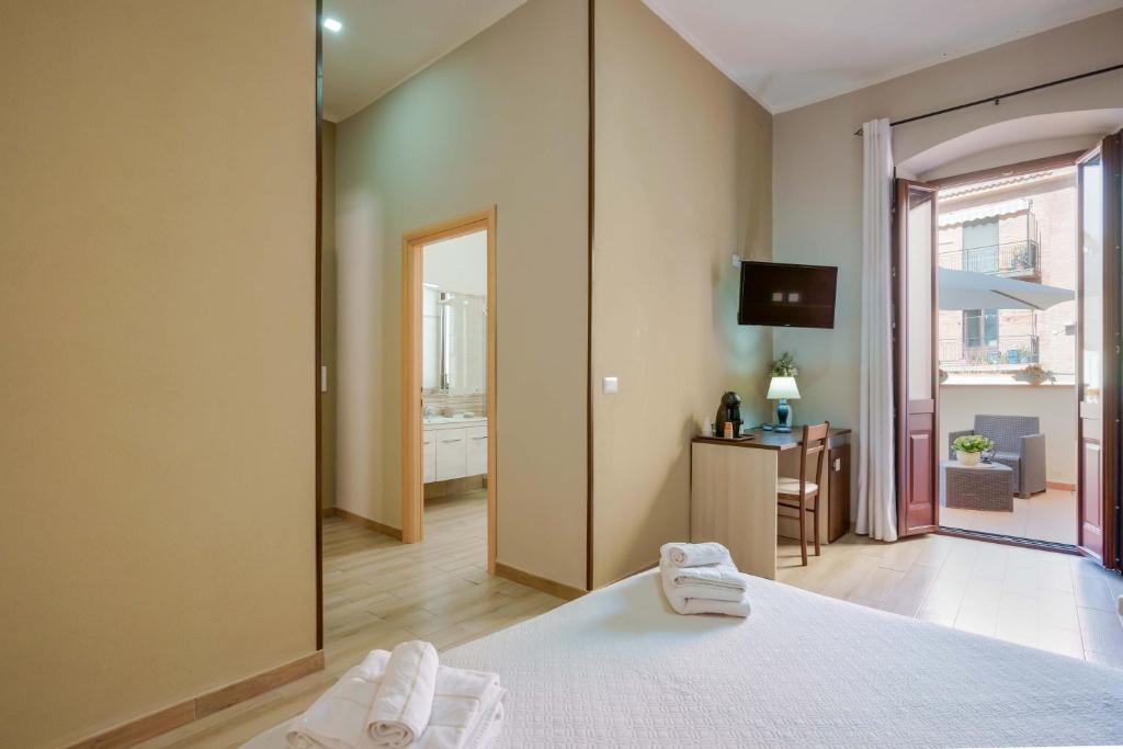 Domos La Corte Ghibellina - Habitación Doble Con Baño Privado