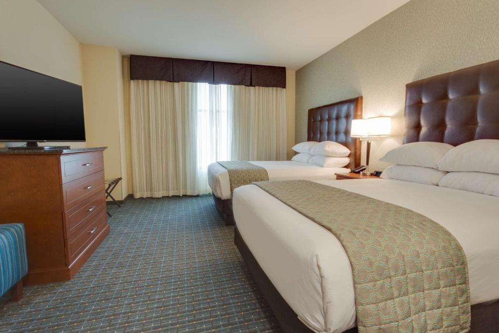 Drury Plaza Hotel St. Louis St. Charles - Suite Queen Con Dos Camas Queen