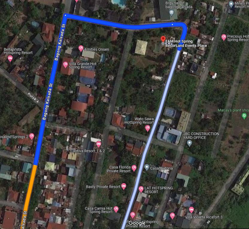 een kaart van een voorstad met een blauwe lijn en gebouwen bij G-HOTEL LUXURY VILLA RESORT AND HOT SPRING in Calamba