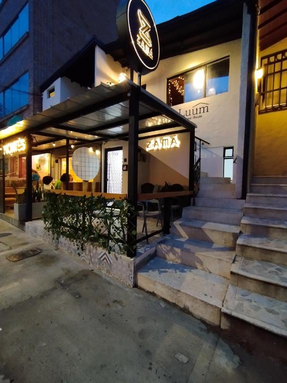 Budova, kde se hotel nachází