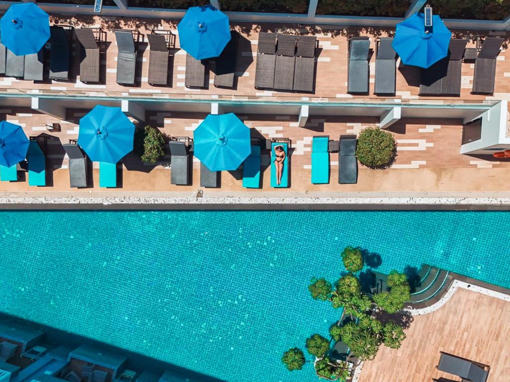 Bazén v ubytování Blue Tara Hotel Krabi Ao Nang nebo v jeho okolí