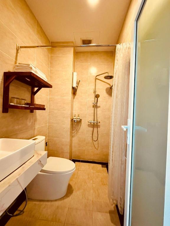 Vida Loca Sunset Beach Resort - 8