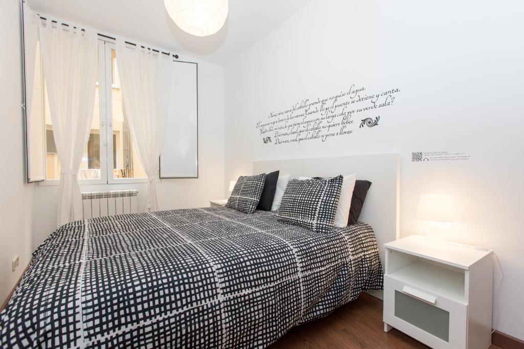 BookinMadrid - Puerta del Sol - 19