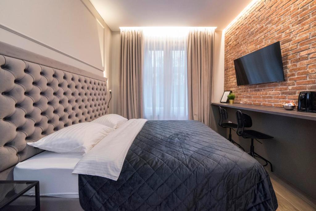 Imperial Apartment B - 12