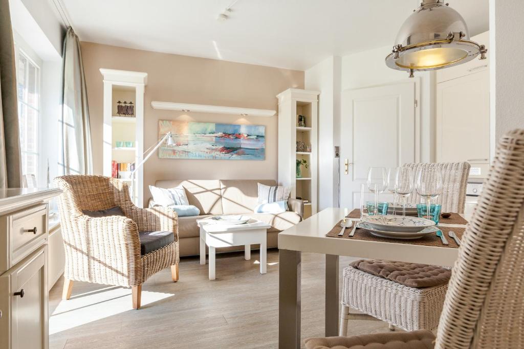 Haus Am Dorfteich App 2, Wenningstedt (updated prices 2025)