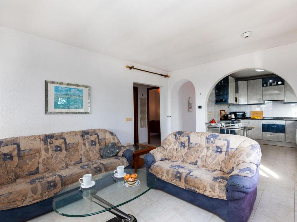 A kitchen or kitchenette at Apartment Tres Flores by Interhome