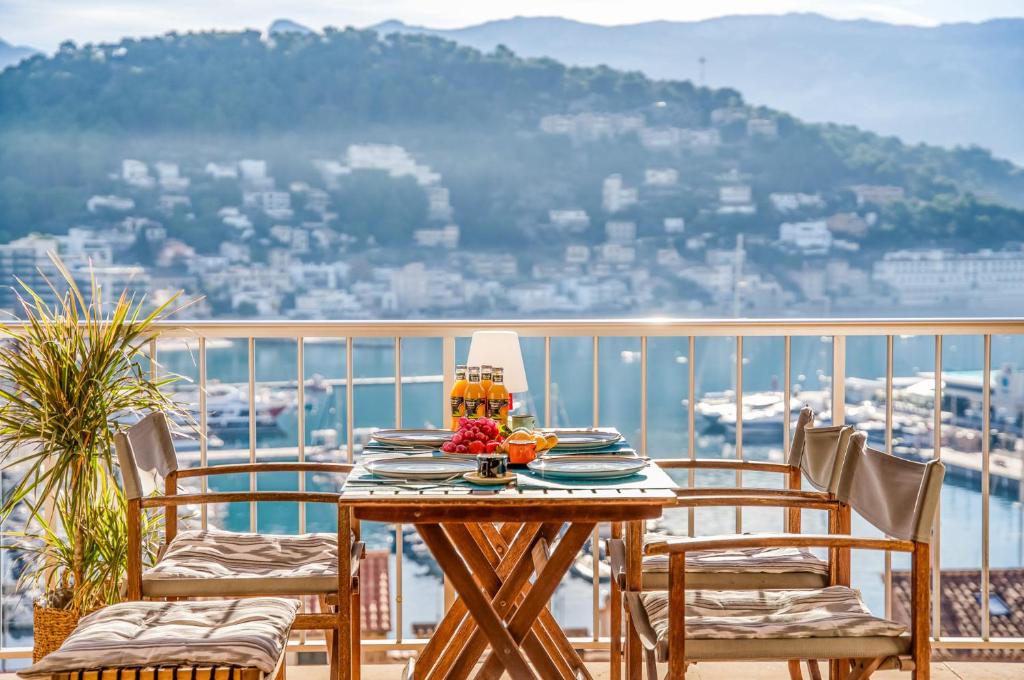 Ideal Property Mallorca Santa Catalina 46, Port de Soller (updated