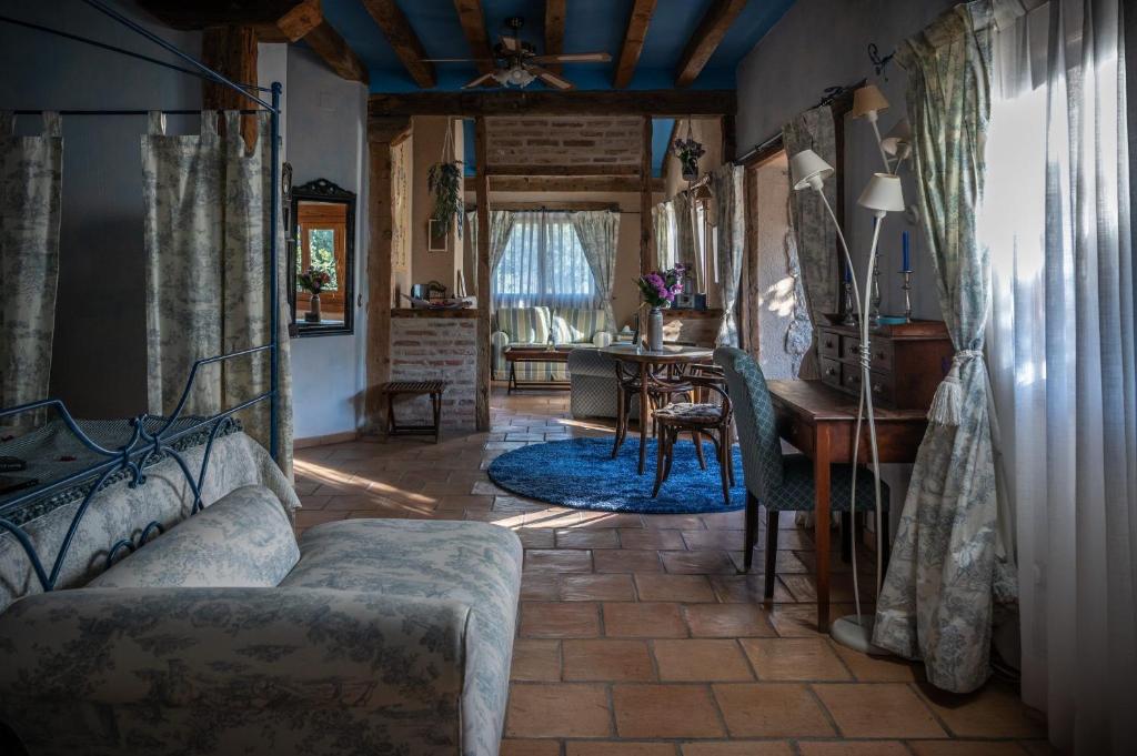 Posada Restaurante Fuenteplateada - Suite Deluxe Con Bañera De Hidromasaje