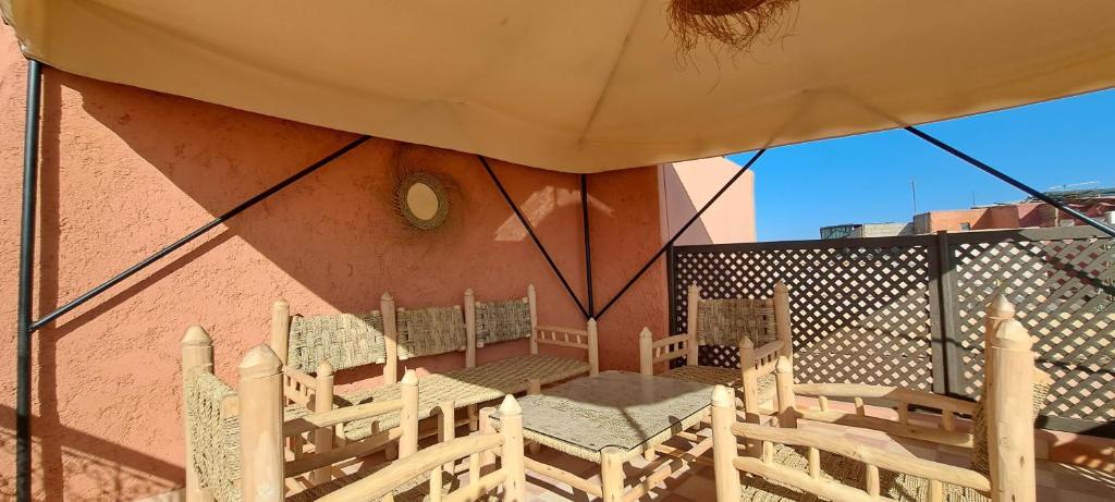 Balkón nebo terasa v ubytování Riad Parfum d'Orient