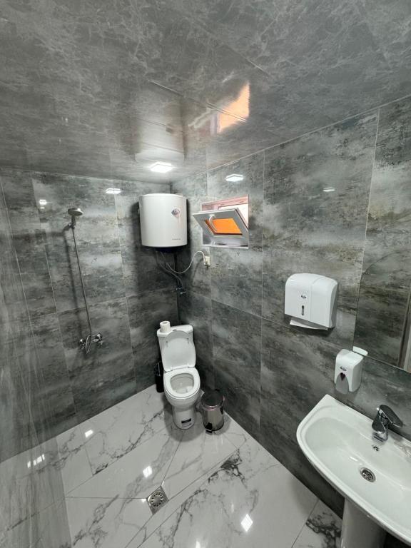 Koupelna v ubytování Urartu Complex