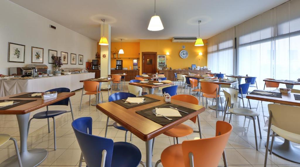 Reštaurácia alebo iné gastronomické zariadenie v ubytovaní BEST WESTERN Titian Inn Hotel Venice Airport