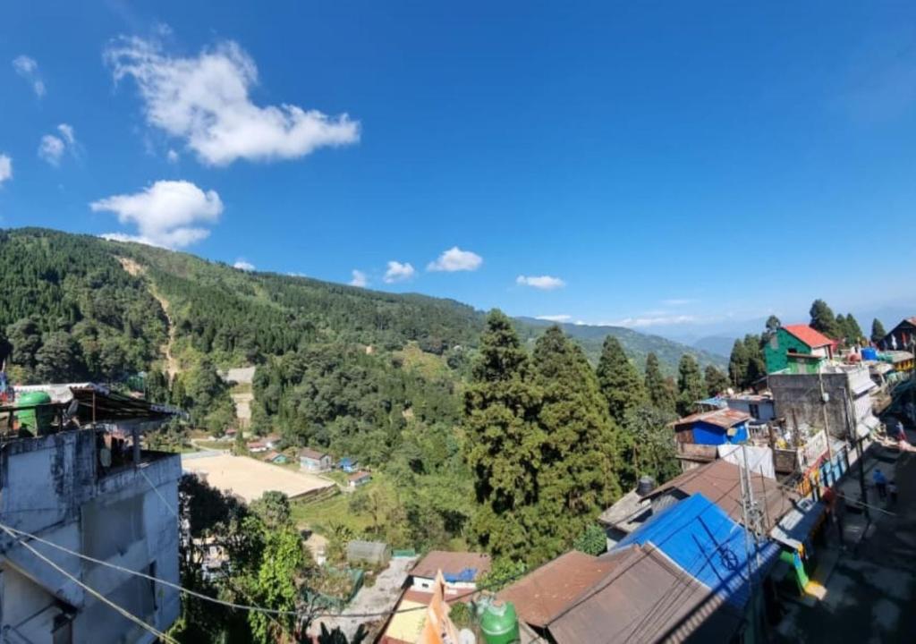 Hill Queen Himalayan Homestay by StayApart - Housity