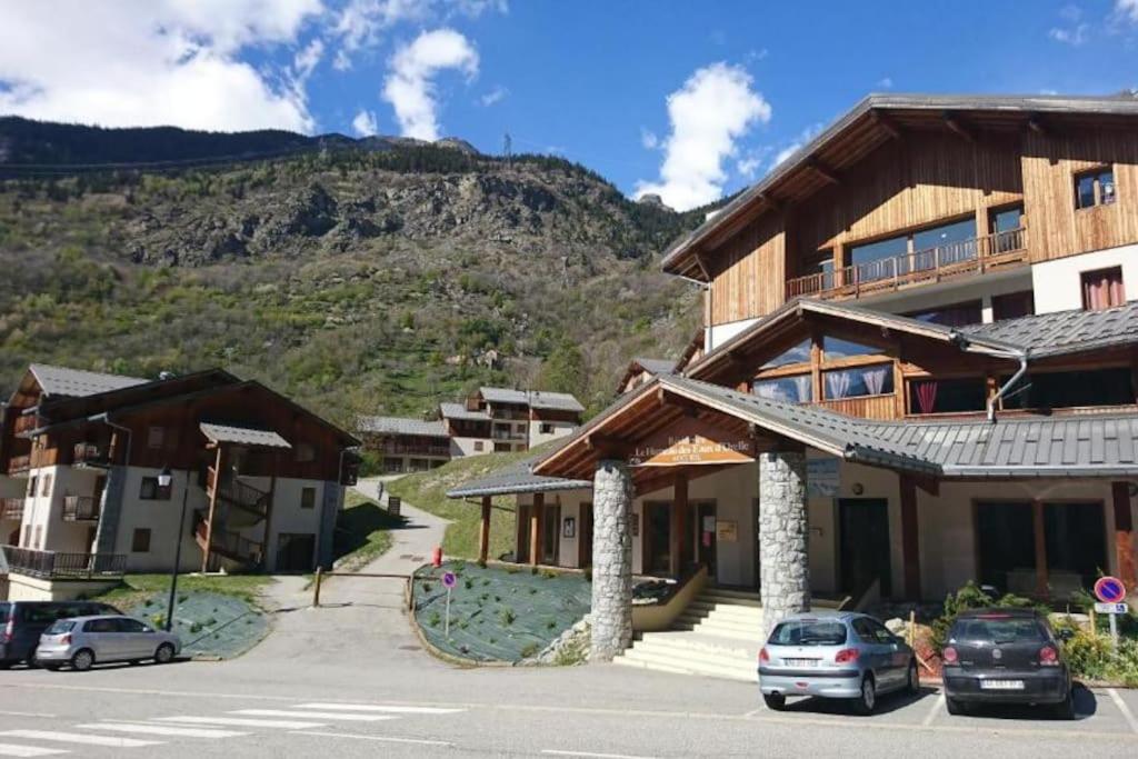 Nespecifikovaný výhled na hory nebo výhled na hory při pohledu z apartmánu