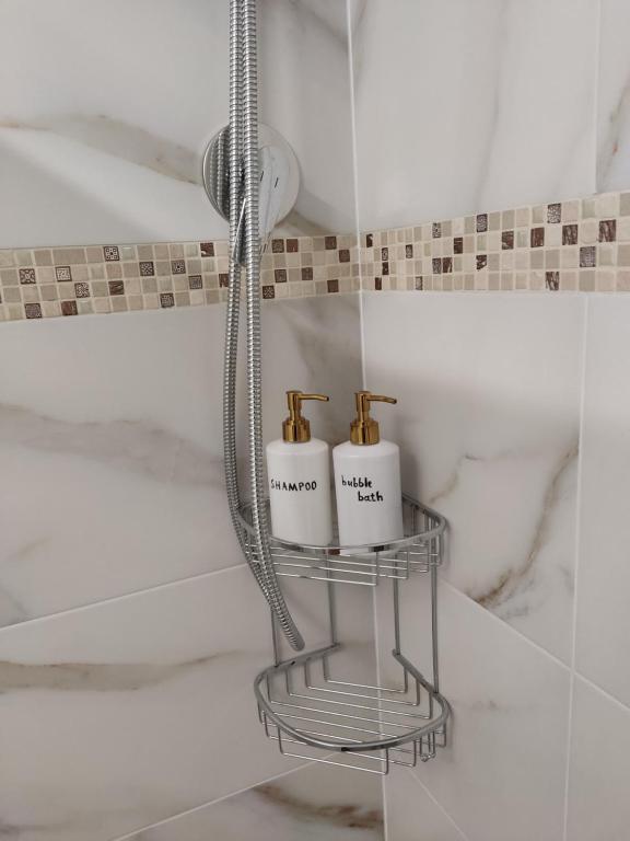 Κοντα στην Ακροπολη - 2