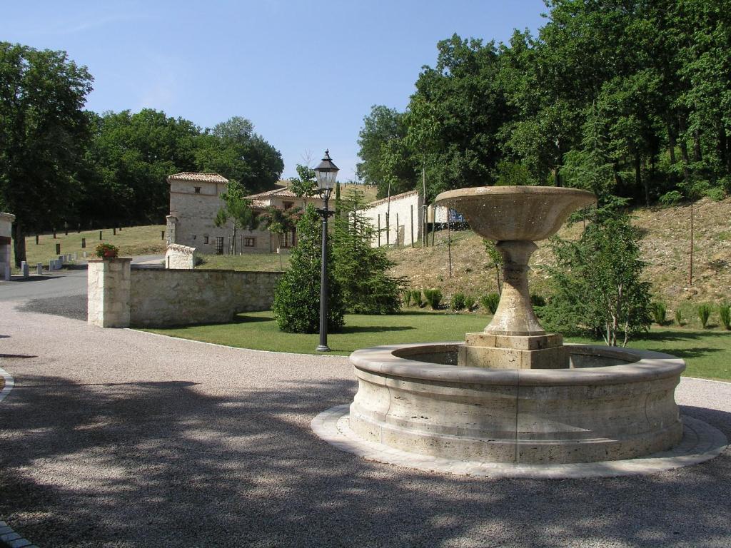 Château Lecusse - La Grande Roche - Hôtel, Spa, Boutique & Restaurant - Error