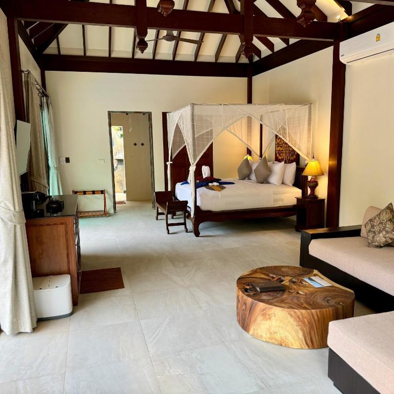 Koh Jum Beach Villas 