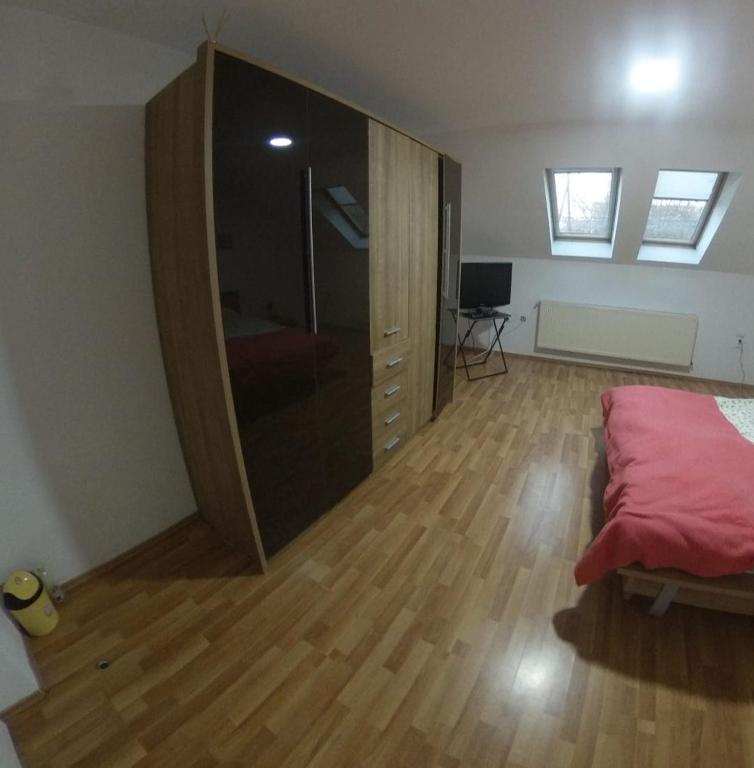 Cabinet Medical Salinele Roman - Budget Double Room