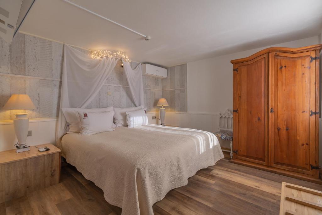 Villas D. Dinis - Charming Residence (adults only) - Suite With Private Pool