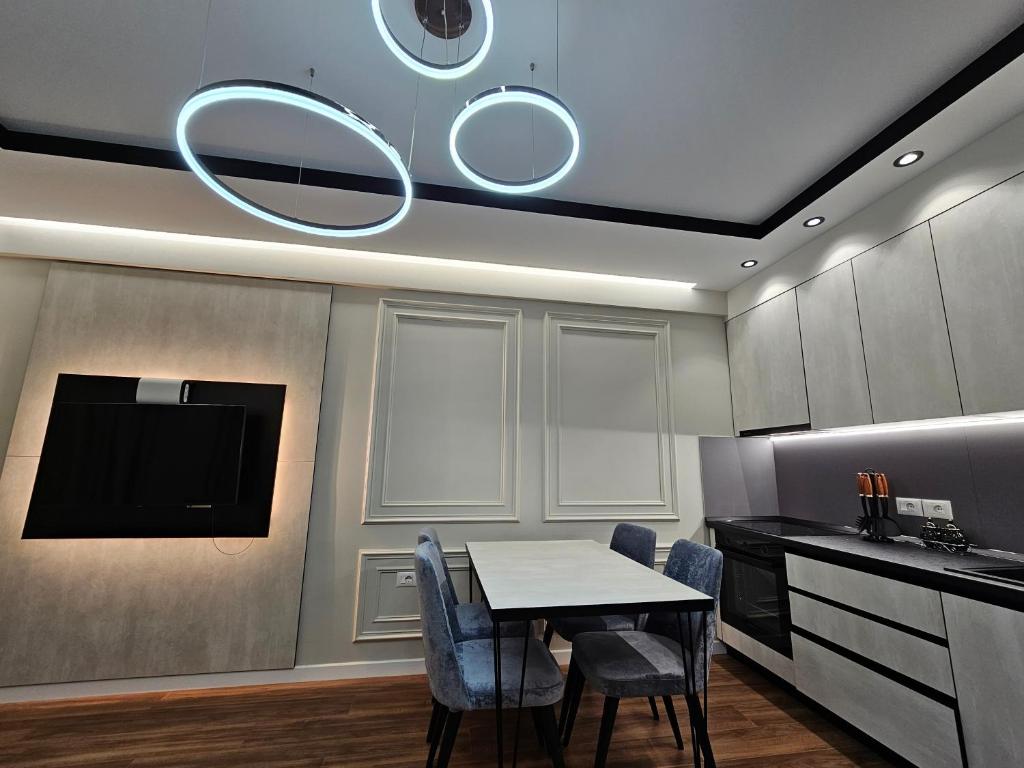 Miku Apartment-Cozy 1BD Apartment at Komuna e Parisit - Imazhi 10