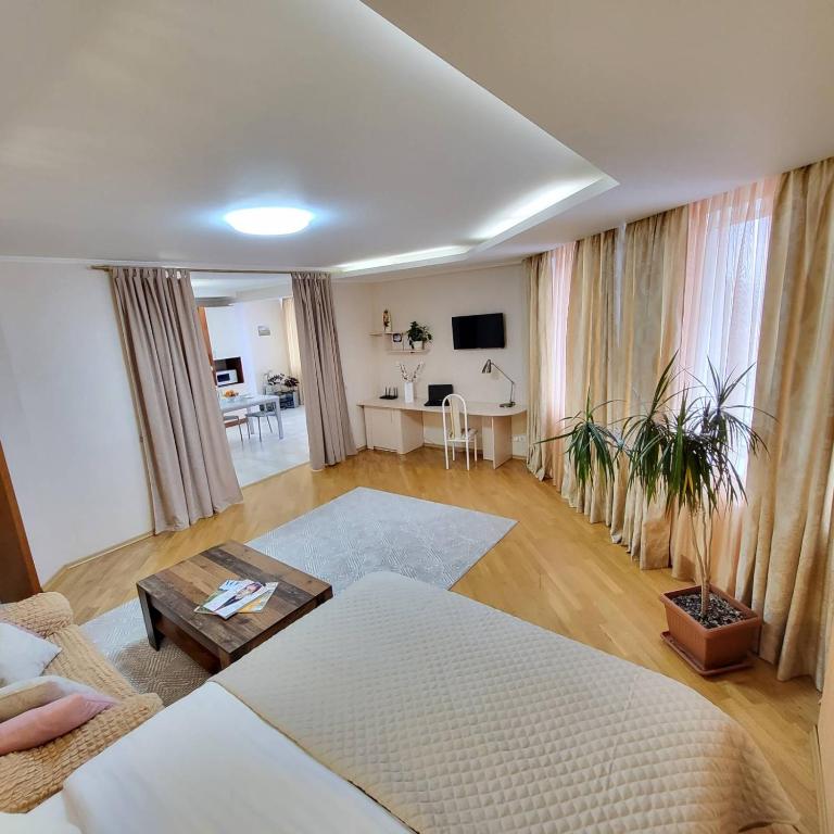 Apartment on Hryshka Street - Twee Slaapkamers Appartement