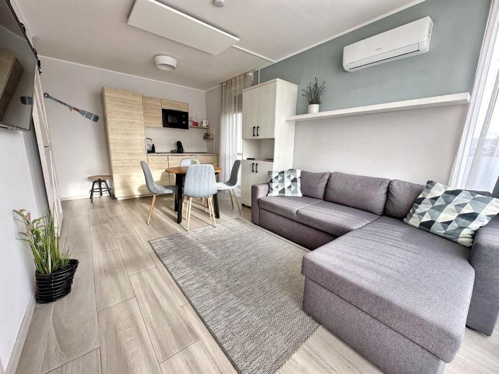 Posezení v ubytování Marina Apartment by Dora