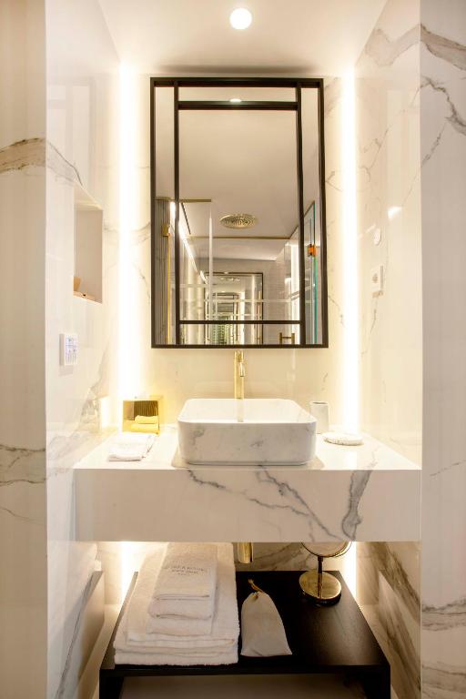 Wine & Books Porto Hotel - Small Luxury Hotels Of The World - 9