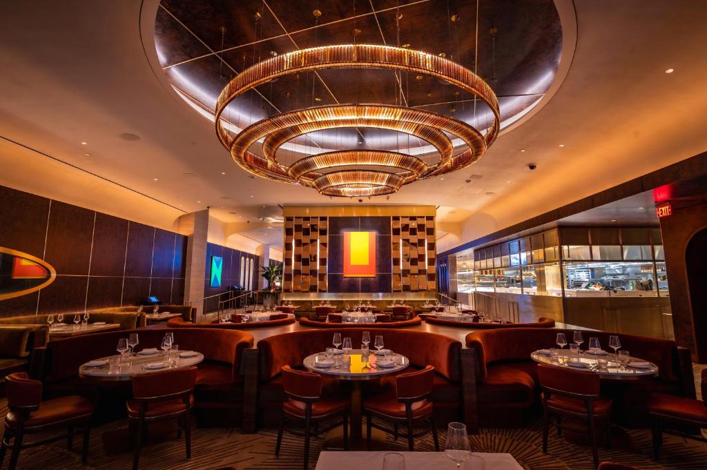 Ein Restaurant oder anderes Speiselokal in der Unterkunft Durango Casino &amp; Resort 