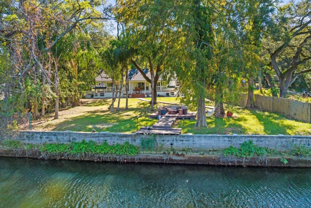 Hideout on the Hillsborough is a Renovated 3BR Pet Friendly