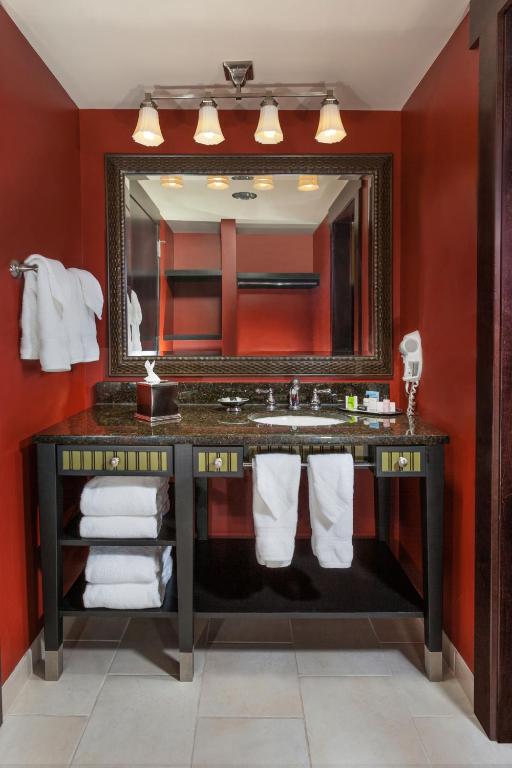 Bear Creek Mountain Resort - 