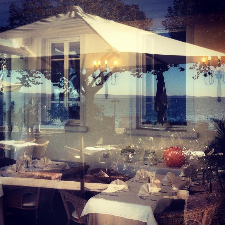 A restaurant or other place to eat at La Vittoria Boutique Hotel