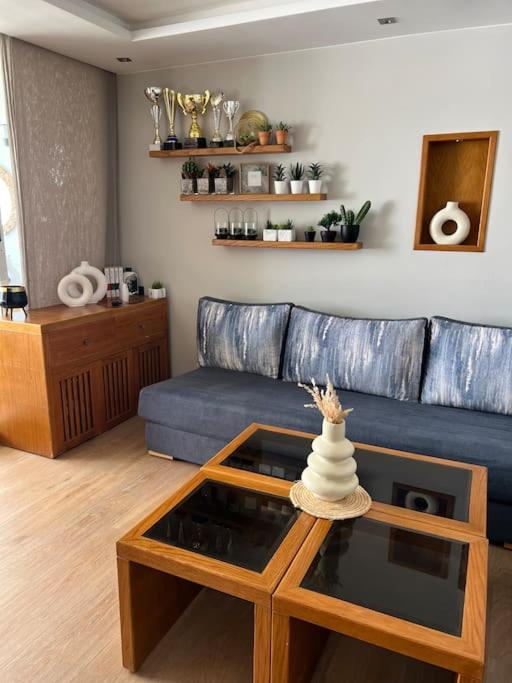 Posezení v ubytování Appartement pieds dans l’eau M’diq