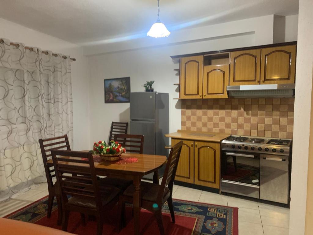 Lovely flat in the heart of Korca 7 - Image 7