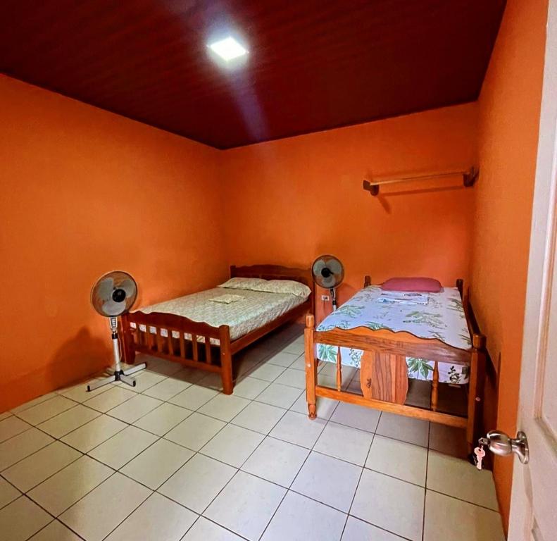 Rustic House Hostel - Habitación Cuádruple Clásica