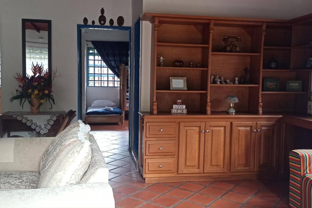 Posezení v ubytování La Escondida, con acceso al lago