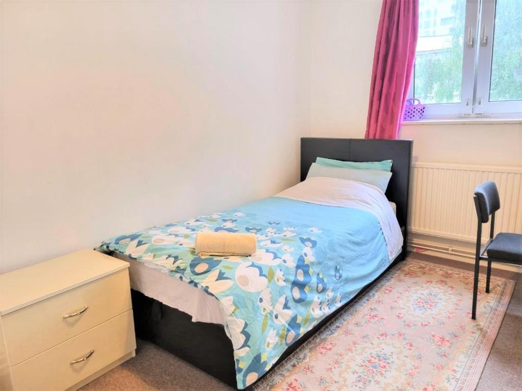 London Rooms - Large Single Room
