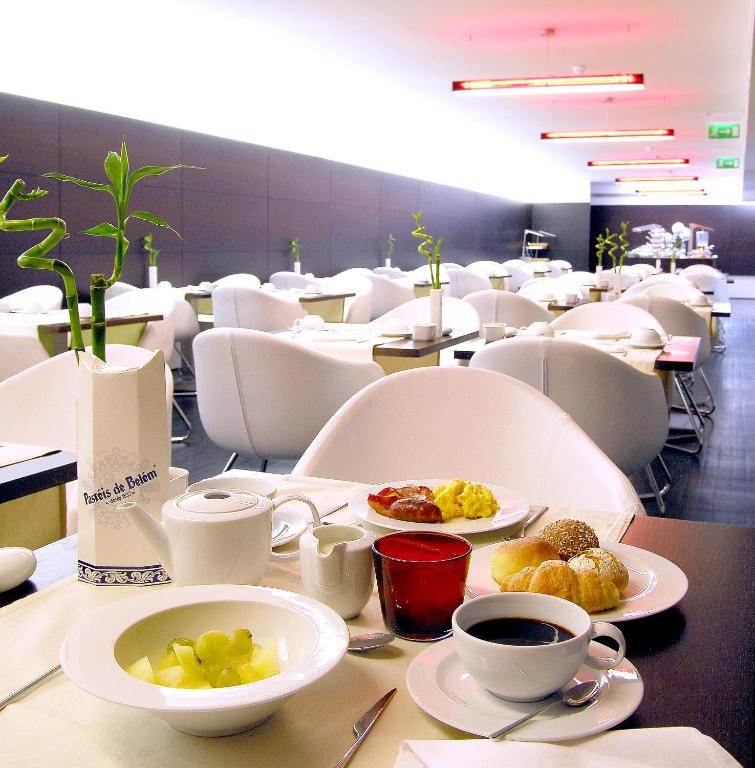 Hotel Jeronimos 8 - Resim 18