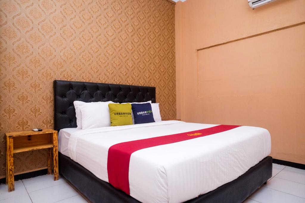 Urbanview Hotel L'Tefa Pemalang - Superior Double Room