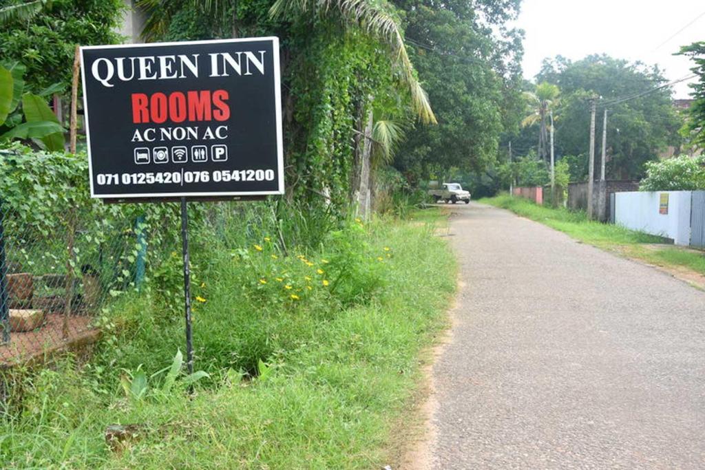 Zahrada ubytování Queen Inn Anuradhapura