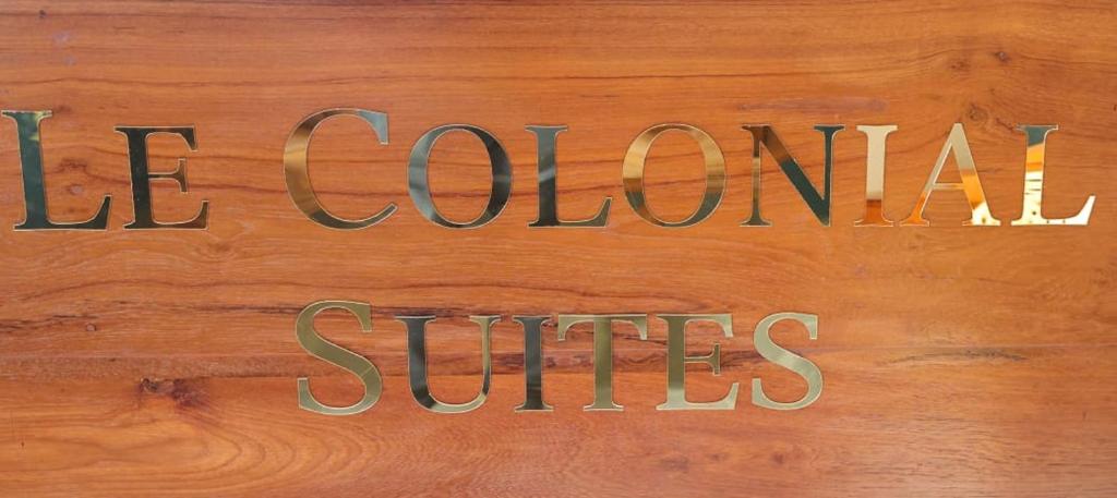 Certifikát, hodnocení, plakát nebo jiný dokument vystavený v ubytování Le Colonial Suites