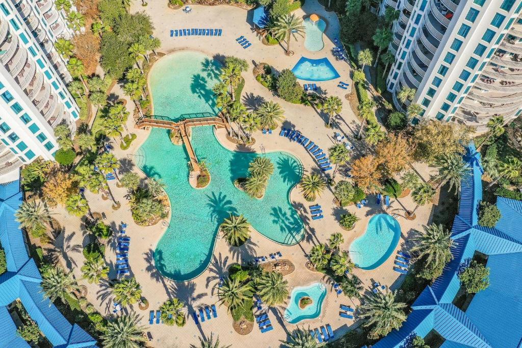 Der Swimmingpool an oder in der Nähe von Marvelous 9th Floor Condo Gulf, Pool &amp; Sunset View