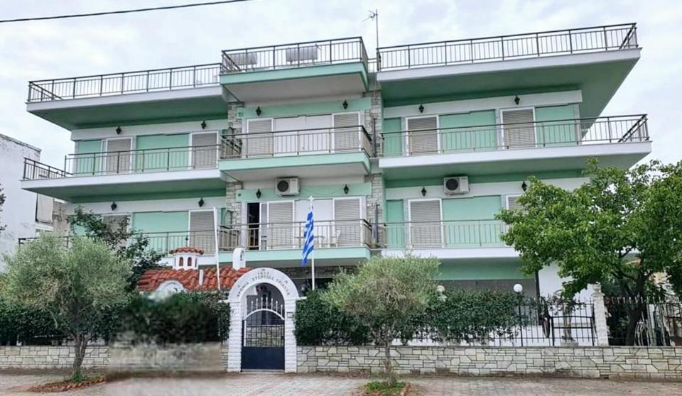 Το κτήριο όπου στεγάζεται  το διαμέρισμα