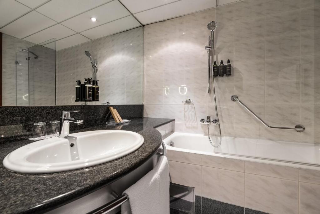 Koupelna v ubytování Eurostars uHOTEL
