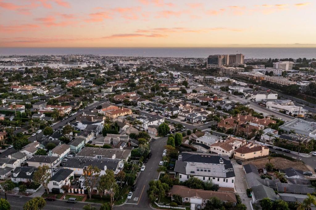 Emerald Cove by AvantStay Mins to Beach Pier, Newport Beach – Updated 2024  Prices