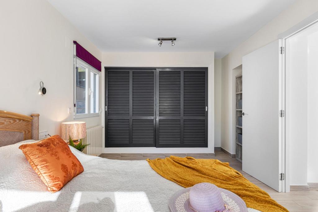Postel nebo postele na pokoji v ubytování Villa Campanilla - Plusholidays