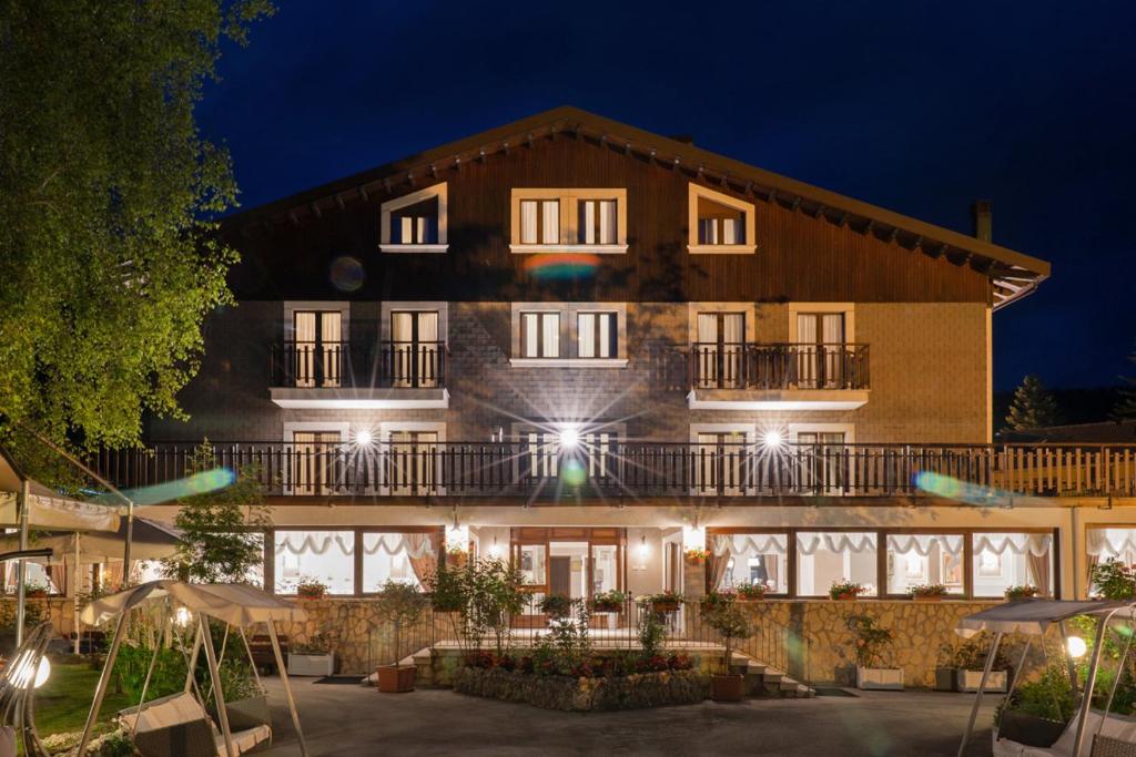Budova, kde se hotel nachází